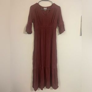 Mauve midi/maxi flowy long dress with lace detailing and 3/4 sleeve Size S